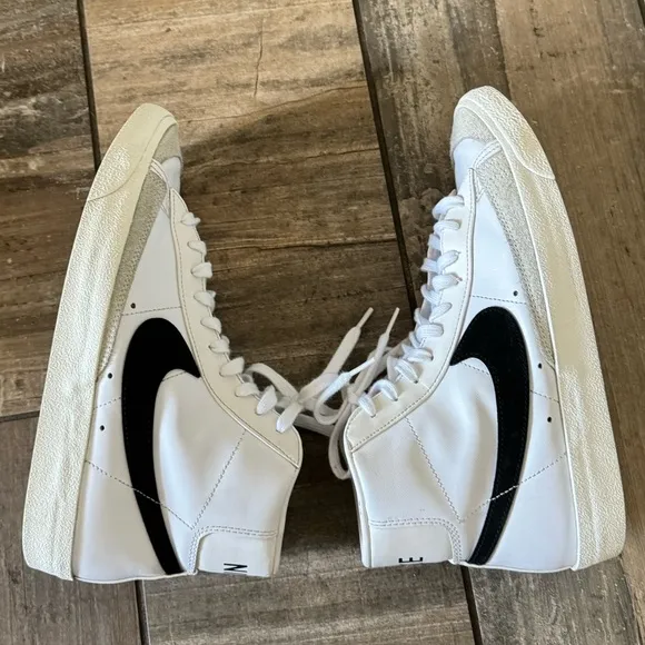 Nike Blazer Mid '77 Vintage Men's Shoes size 10