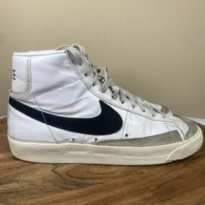 Nike Blazer Mid 77 Vintage Womens White And Black Size 8.5 High Top Shoes