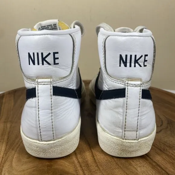 Nike Blazer Mid 77 Vintage Womens White And Black Size 8.5 High Top Shoes