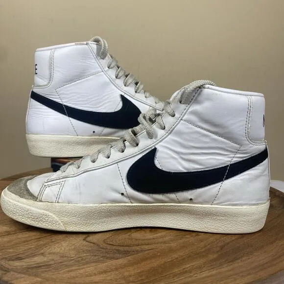 Nike Blazer Mid 77 Vintage Womens White And Black Size 8.5 High Top Shoes