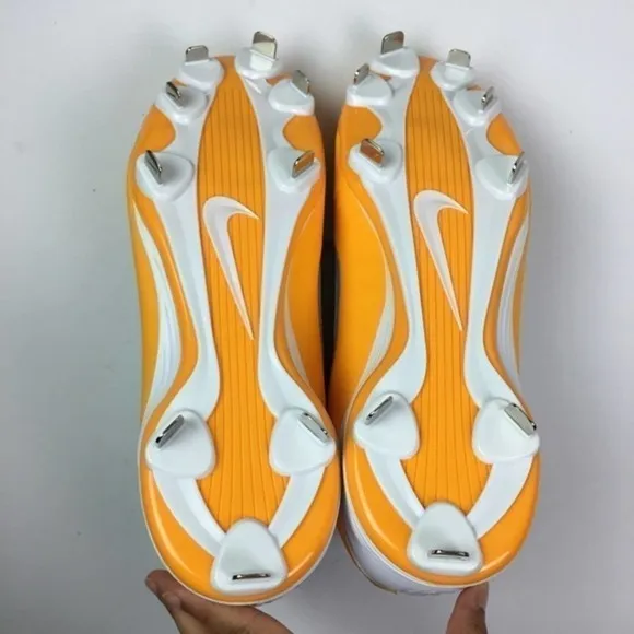 NIKE BSBL men’s huarache cleats size 13