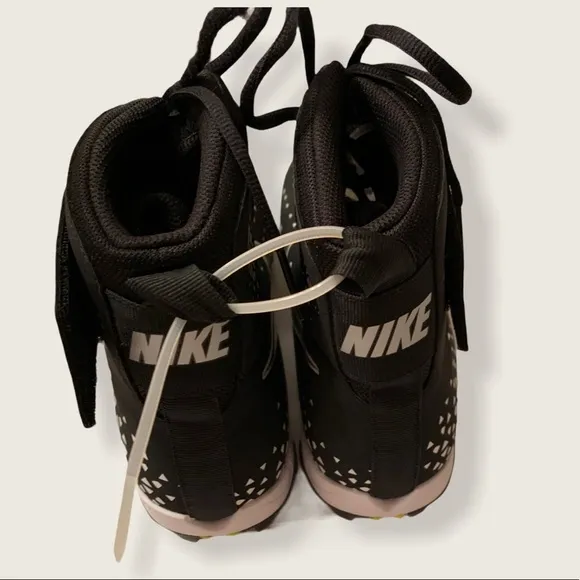 Nike Cleats Fast Flex Shoes Size 9.5 NWOT