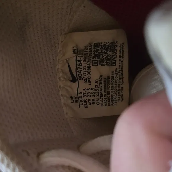 Nike Cortez 72 Tennis Shoes like Forrest Gump wore
