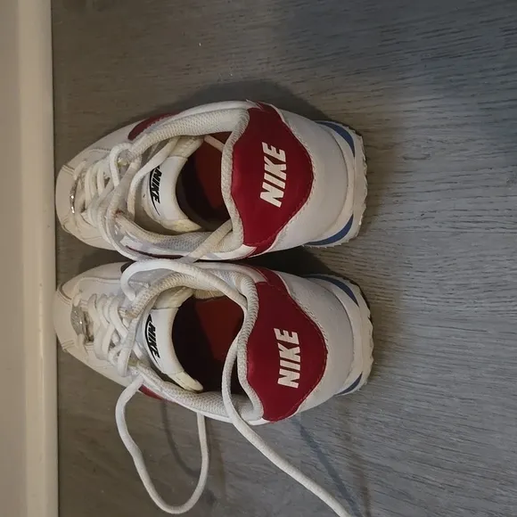Nike Cortez 72 Tennis Shoes like Forrest Gump wore