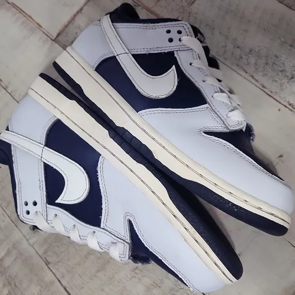Nike Dunk Low Big Kids' Shoes (FB9109-002, Football Grey/Midnight Navy/Summit)