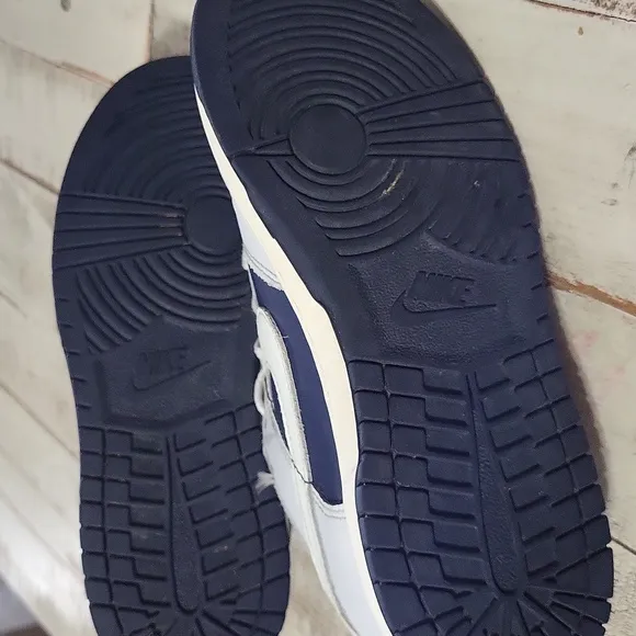 Nike Dunk Low Big Kids' Shoes (FB9109-002, Football Grey/Midnight Navy/Summit)