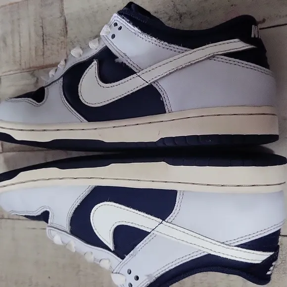 Nike Dunk Low Big Kids' Shoes (FB9109-002, Football Grey/Midnight Navy/Summit)