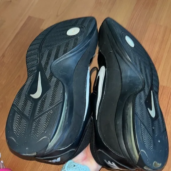 Nike Elite men’s black hi top basketball shoes Size 14