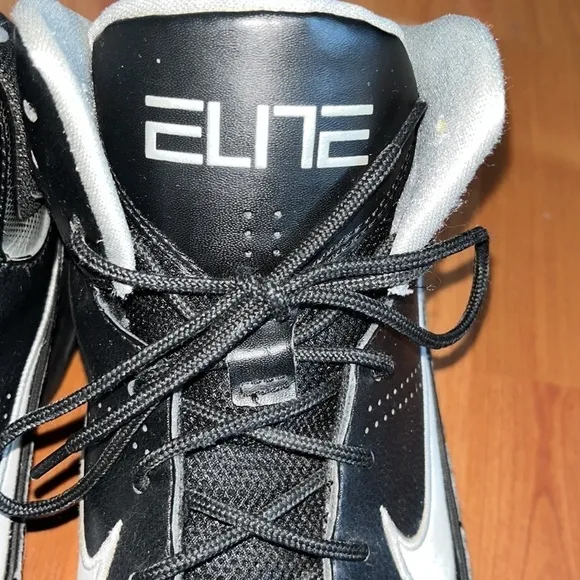 Nike Elite men’s black hi top basketball shoes Size 14