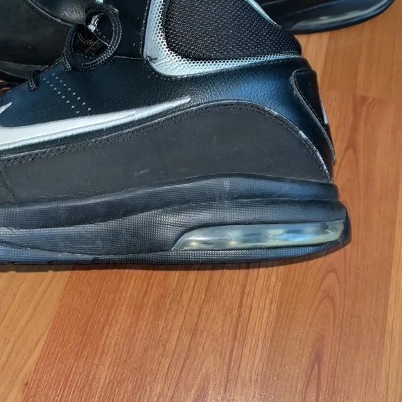Nike Elite men’s black hi top basketball shoes Size 14