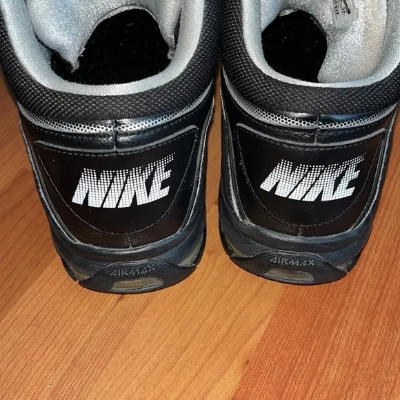 Nike Elite men’s black hi top basketball shoes Size 14