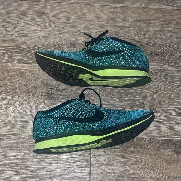 NIKE FLYKNIT RACER blue lagoon size 9 running athletic sneaker
