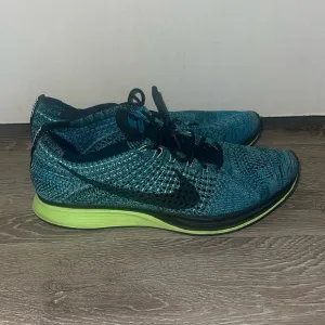 NIKE FLYKNIT RACER blue lagoon size 9 running athletic sneaker