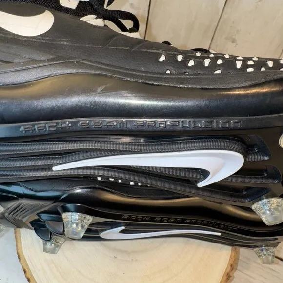 Nike Force Savage Pro D Black White Men’s Football Cleats Size 13 EUC
