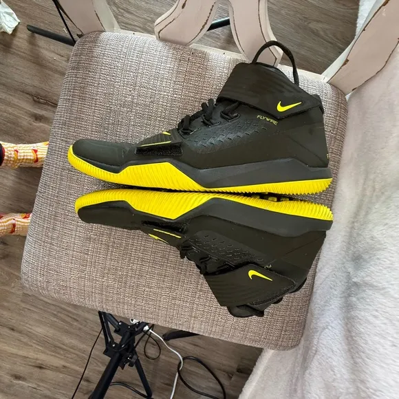 Nike Force Zoom Trout 5 “Oregon Ducks Football” Black/Yellow Cleats Size 12
