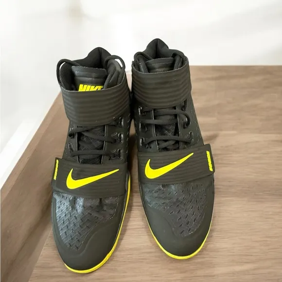 Nike Force Zoom Trout 5 “Oregon Ducks Football” Black/Yellow Cleats Size 12