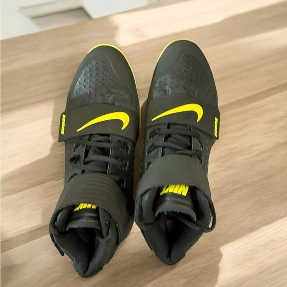 Nike Force Zoom Trout 5 “Oregon Ducks Football” Black/Yellow Cleats Size 12