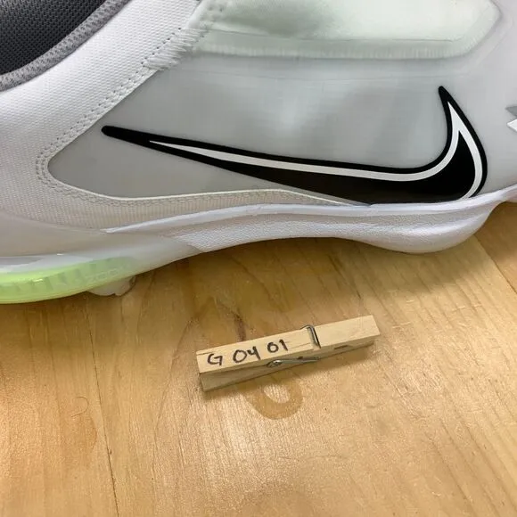 Nike Force Zoom Trout 8 Pro Mens Size 13 Metal Baseball Cleats White NEW