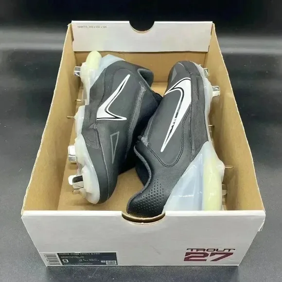 NIKE FORCE ZOOM TROUT 8 PRO METAL SZ 9 BASEBALL CLEATS New BLACK CZ5915-010