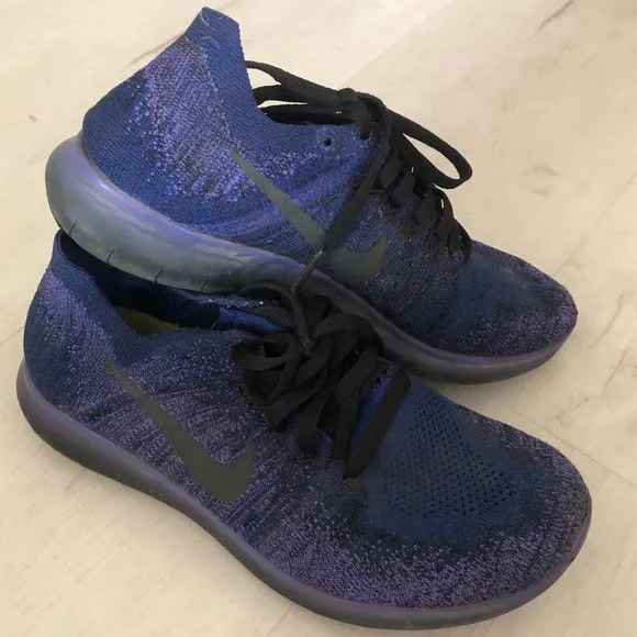 NIKE FREE ❤️‍🔥 NIKE FREE FLYKNIT SIZE 5 TENNIS SHOES