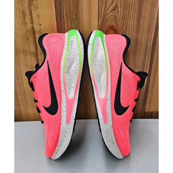 Nike Journey Road Hot Punch Green Strike Women's Athletic Shoes Size 11