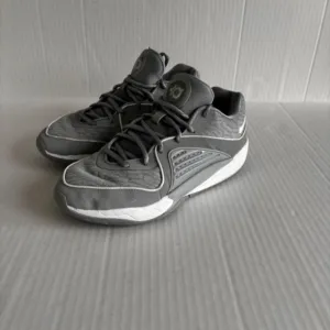 Nike KD Trey 5 VIII Gray Basketball Shoes Sneakers Athletic Easy Size 9.5
