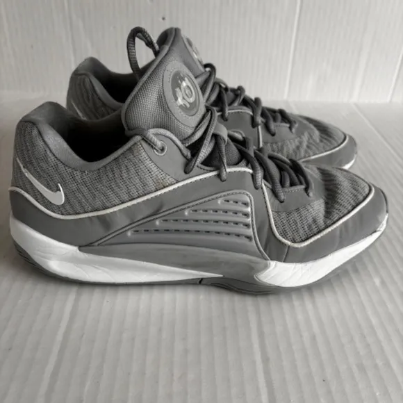 Nike KD Trey 5 VIII Gray Basketball Shoes Sneakers Athletic Easy Size 9.5