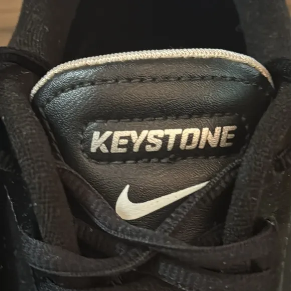 NIKE Keystone 3/4 BASEBALL CLEATS- Size 10.5