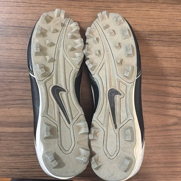 NIKE Keystone 3/4 BASEBALL CLEATS- Size 10.5