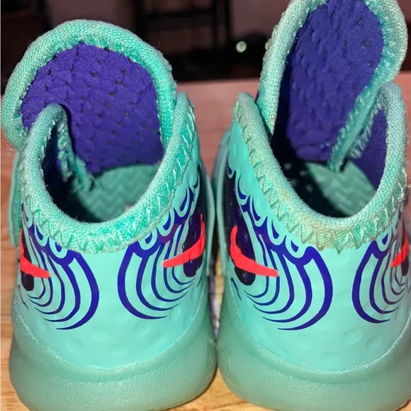 Nike Ky-Breezy &amp; Nike AirMax tennis shoes