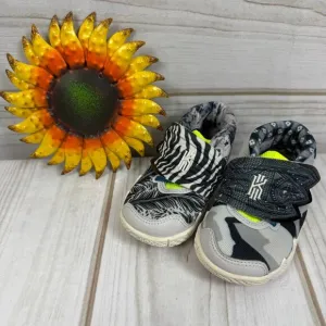 nike kybrid s2 toddler shoes 7C