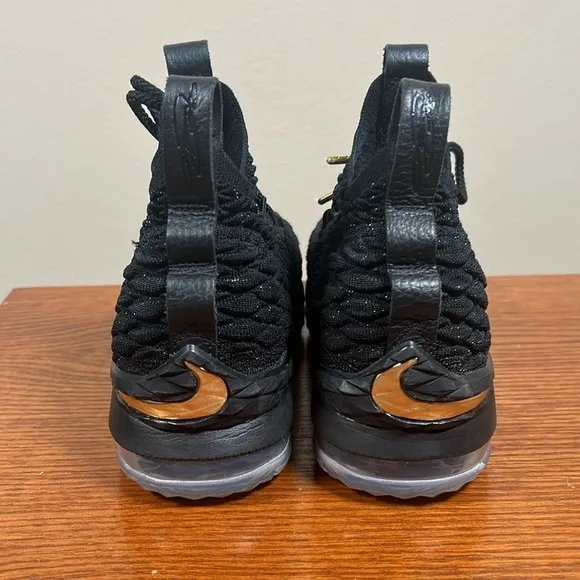Nike LeBron 15 Black Metallic Gold (GS) Size 4Y