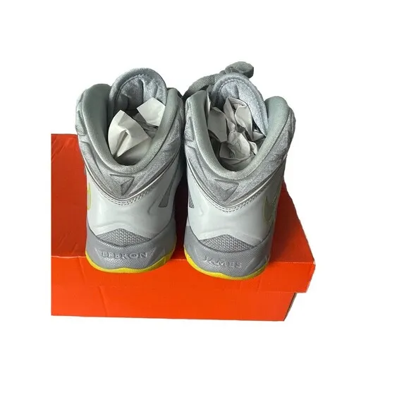Nike Lebron James VII size 5Y YOUTH Tennis shoes Grey And Yellow FAST SHIPPING