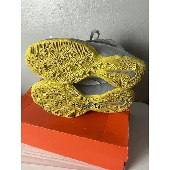 Nike Lebron James VII size 5Y YOUTH Tennis shoes Grey And Yellow FAST SHIPPING