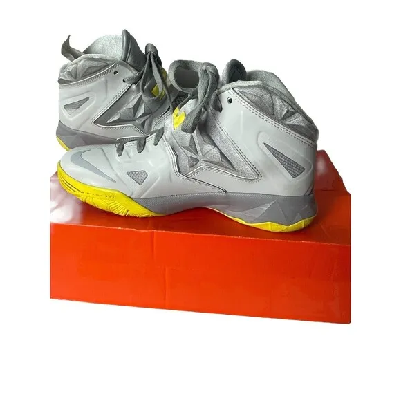 Nike Lebron James VII size 5Y YOUTH Tennis shoes Grey And Yellow FAST SHIPPING