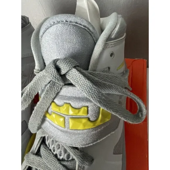 Nike Lebron James VII size 5Y YOUTH Tennis shoes Grey And Yellow FAST SHIPPING