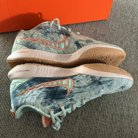 Nike LeBron XXI blue and White tie dye distressed Sneakers size 13 like new