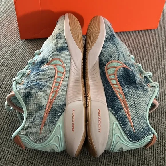 Nike LeBron XXI blue and White tie dye distressed Sneakers size 13 like new