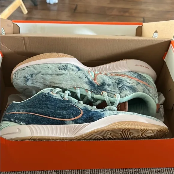 Nike LeBron XXI blue and White tie dye distressed Sneakers size 13 like new