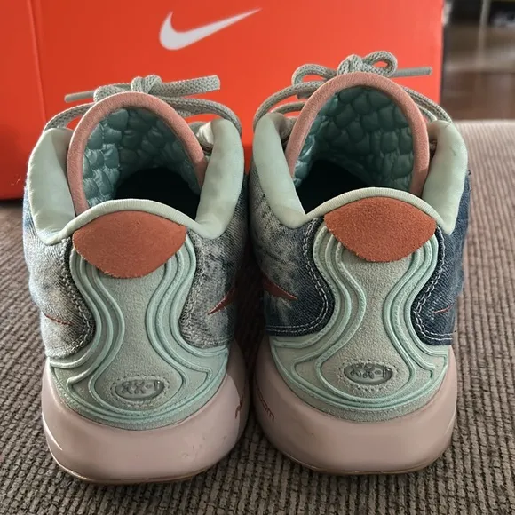 Nike LeBron XXI blue and White tie dye distressed Sneakers size 13 like new