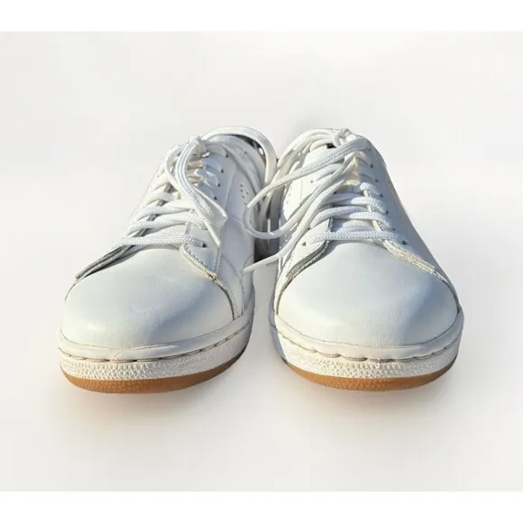 Nike Life Style Tennis Sneaker Shoes Women’s Size 8.5 Style 725111-100