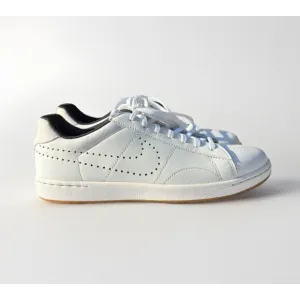 Nike Life Style Tennis Sneaker Shoes Women’s Size 8.5 Style 725111-100