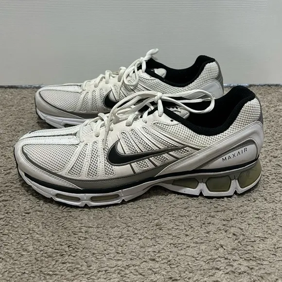 Nike Max Air White Tennis Running Athletic Shoes