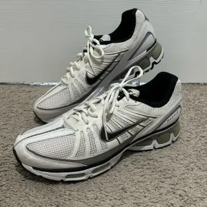 Nike Max Air White Tennis Running Athletic Shoes