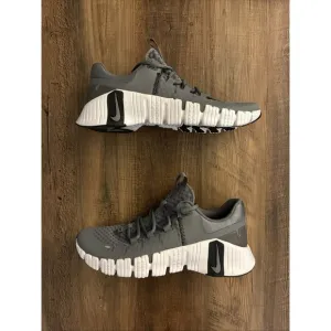 Nike Men Size 8.5 Free Metcon 5 Smoke Grey White Gym Training Shoes DV3949-003