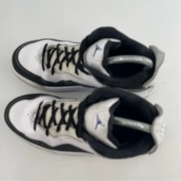 Nike Men’s Air Jordan Courtside 23 White Black Mid Top Basketball Shoes-Size 7.5
