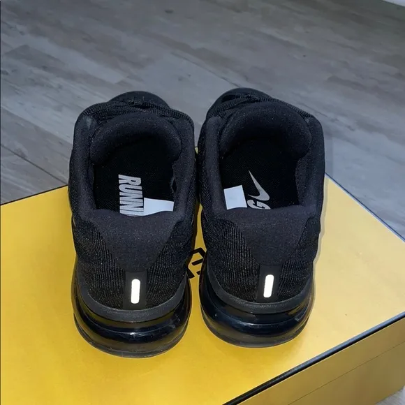 Nike Men's Black Air Max Shoes Size 7