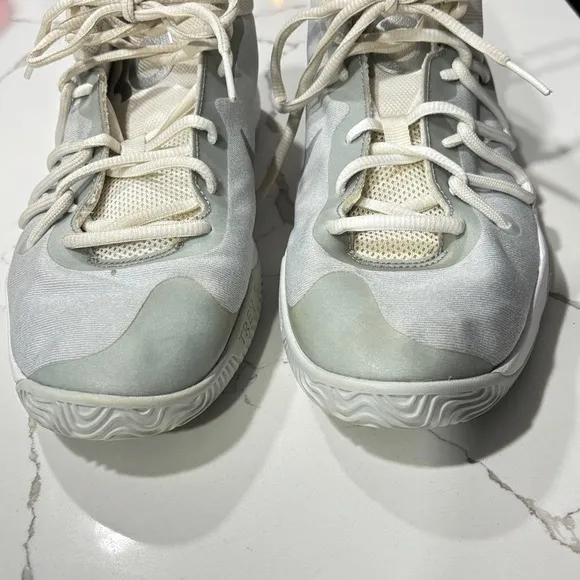 Nike | Men’s Boys KD Trey 5 V White Grey Athletic Basketball Shoes Sneak…