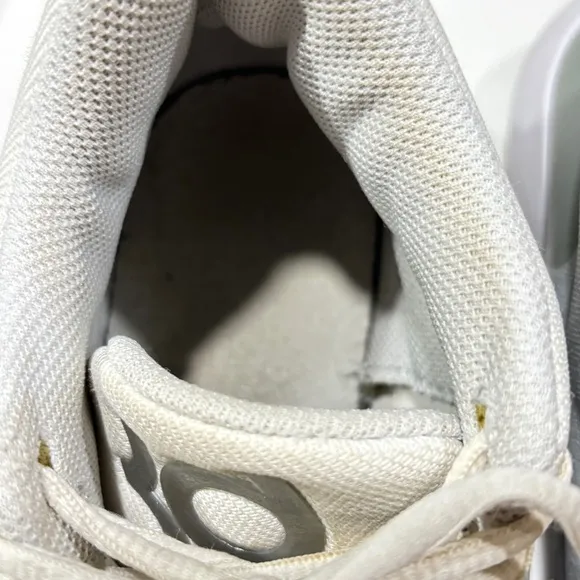 Nike | Men’s Boys KD Trey 5 V White Grey Athletic Basketball Shoes Sneak…