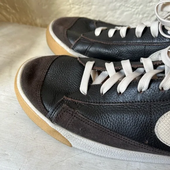 Nike Men’s brown Hi top lace up‎ sneakers shoes size 13